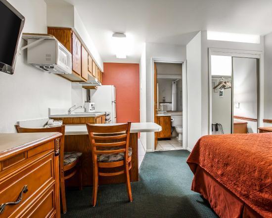 American Inn & Suites Меса Экстерьер фото