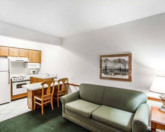 American Inn & Suites Меса Экстерьер фото