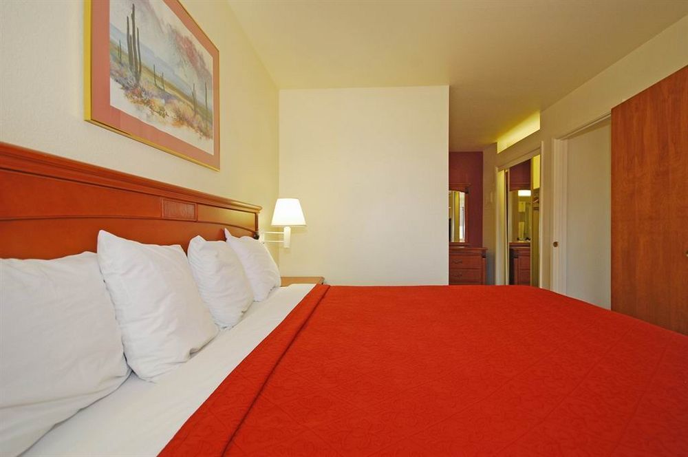 American Inn & Suites Меса Экстерьер фото