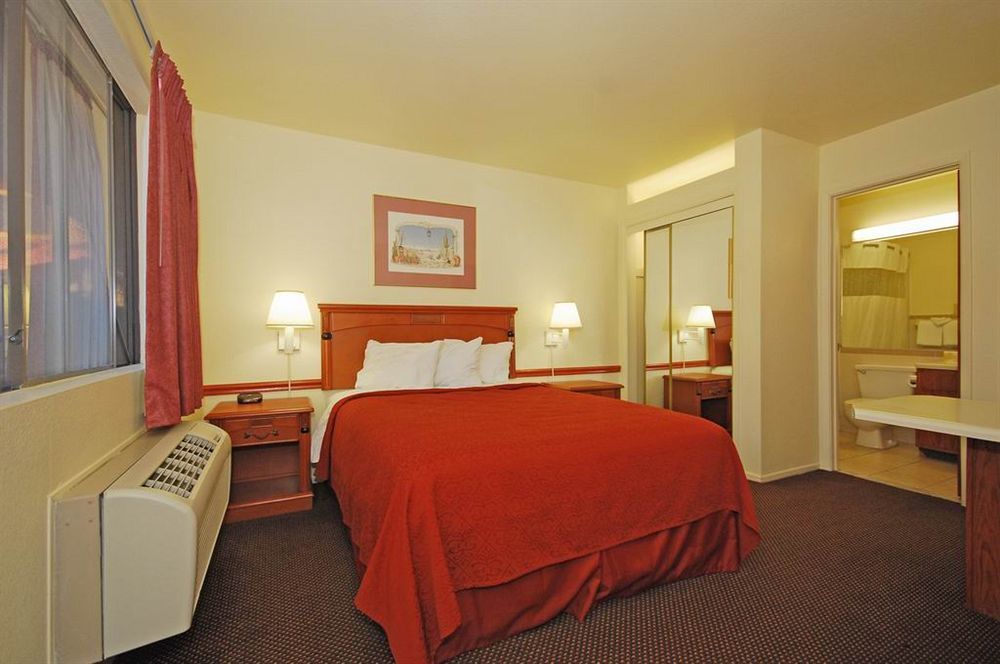 American Inn & Suites Меса Экстерьер фото